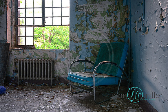 abandoned mental institution (asylum)