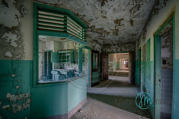 abandoned mental institution (asylum)